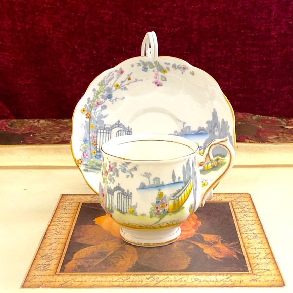 Royal Albert “Rosedale” Teacup & Saucer Bone China Made in England - Picture 1 of 6